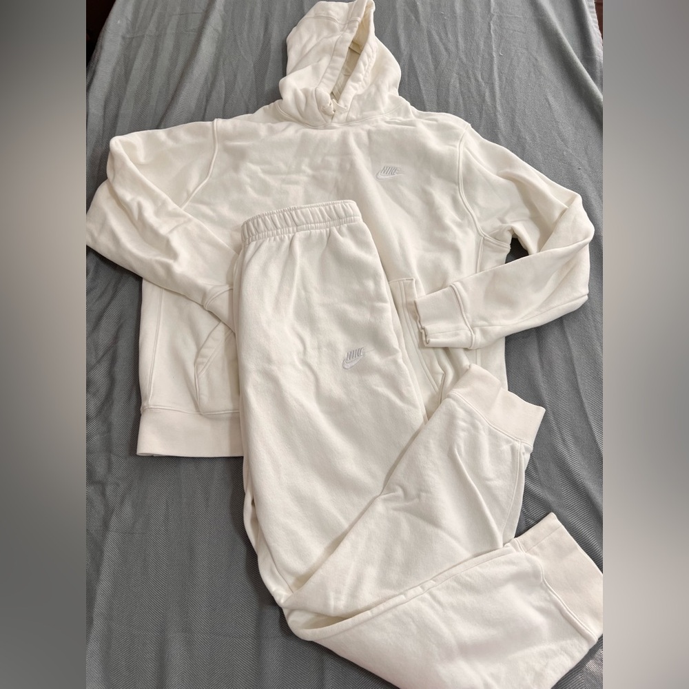 Nike Cream Hoodie and Sweatpants Set